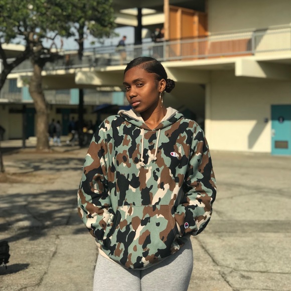 Vintage Champion X Urban Outfitters Reverse Weave Camo Hoodie - Picture 2 of 7